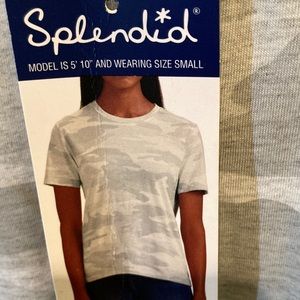Splendid short sleeve crew neck T-shirt.Amazingly soft & comfortable! Brand New!